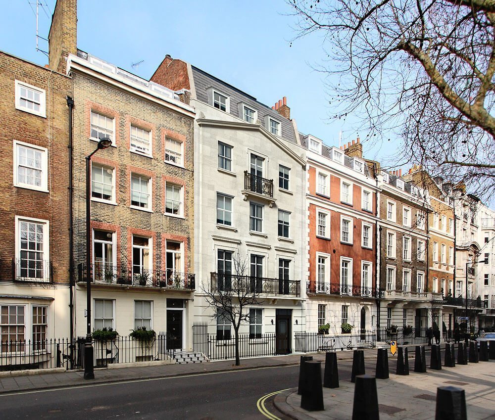 01-Apartment-building-in-Mayfair